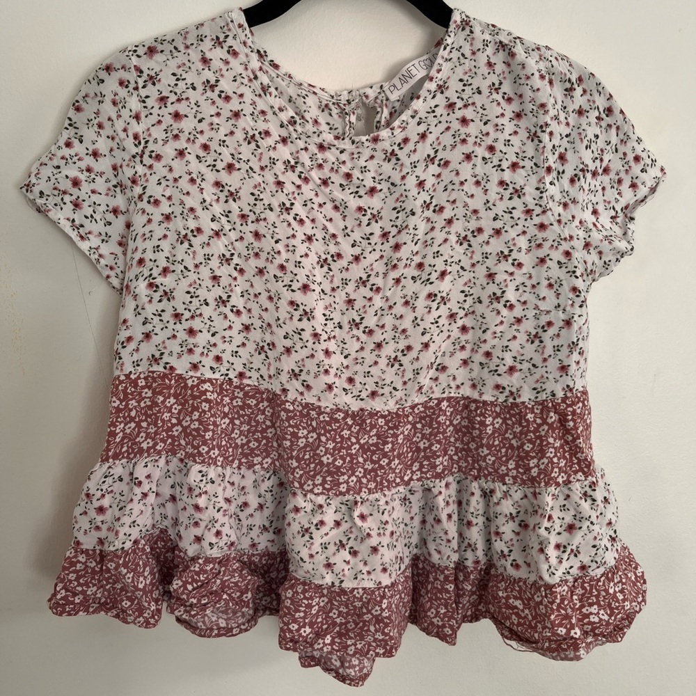 Pink and white floral flowy shirt boho